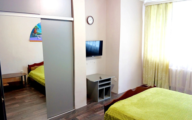 Квартира с большой кухней 12м.кв