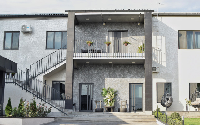 Diangelo Family Guest House
