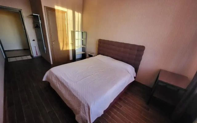 DeLyuks Mini-Hotel