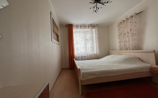 Uyutnaya Gavan with 3 bedrooms Apartments