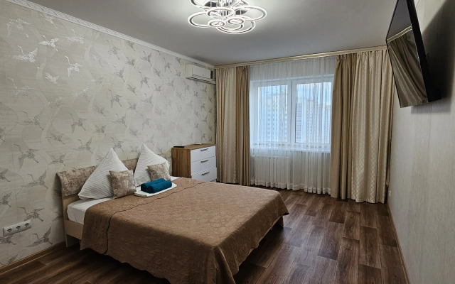 Trekhkomnatnye Na Yemlyutina Flat