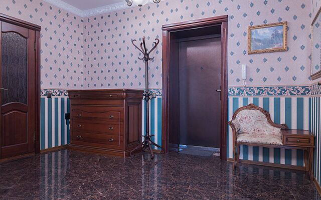 Dvukhkomnatniy lyuks u Avtovakzala Apartments