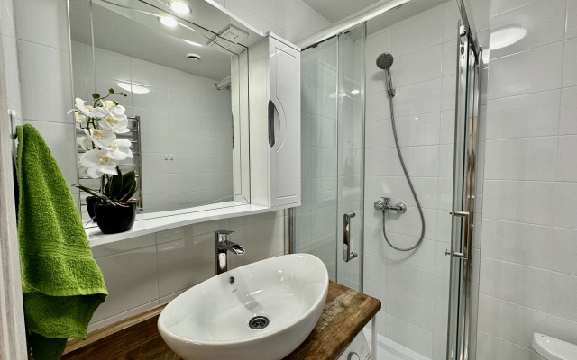 Квартира на 65 лет Победы 6