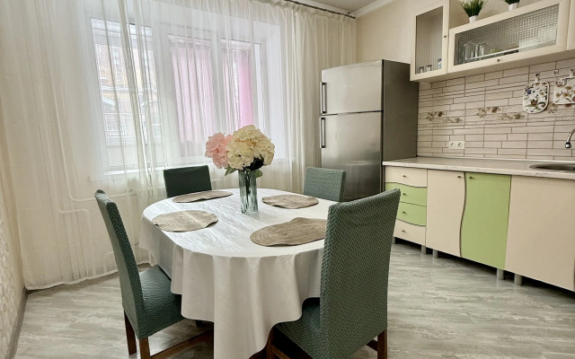 Квартира Уютная однокомнатная на 2 этаже 19-этажного дома