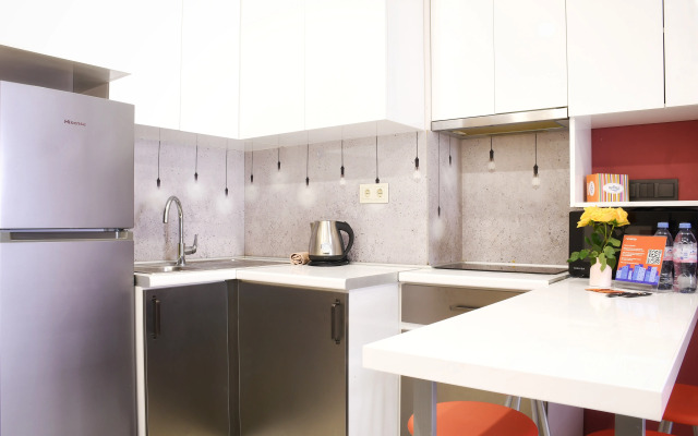 Stylish Gem Steps to Republic Square Apartments