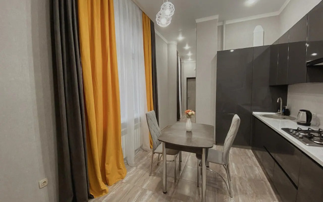 Green FOX v elitnom ZhK Evropeiskii v tsentre goroda Flat