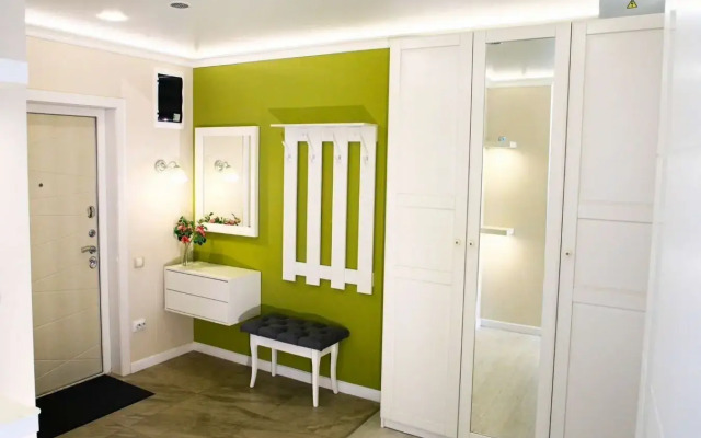 Trekhkomnatnaya S Krasivym Vidom Iz Okna Flat