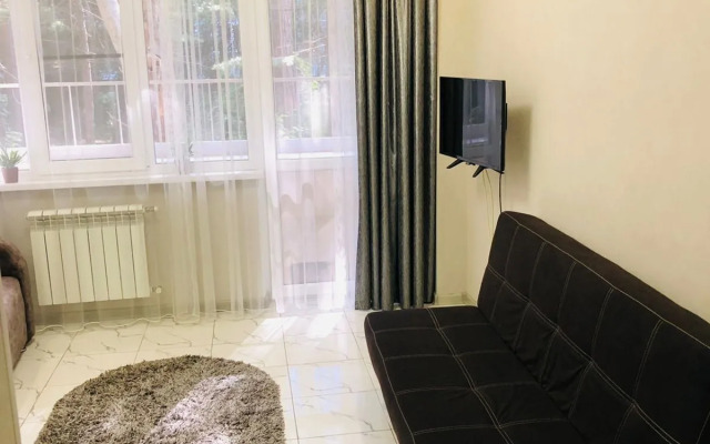 Uyutnaya Na Prosveschenii 118/1 Flat