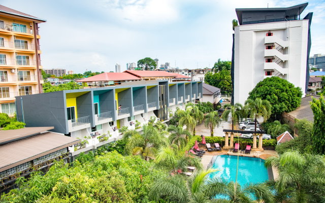 Lantana Pattaya Hotel & Resort