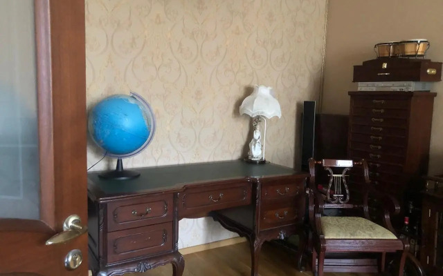 V Istoricheskom Tsentre Goroda S Vidom Na Naberezhnuyu Flat