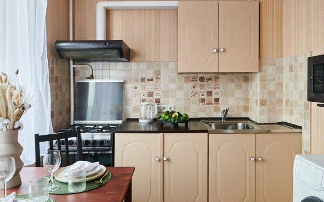 Na Sayanskoy Flat