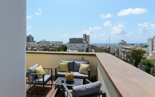 Penthouse With Panoramic View By Feelhome Apartments