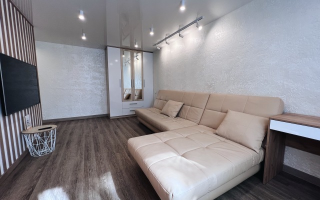 Sozvezdie Kamchatki Na Pr-Te 50 Let Oktyabrya 15/3 Apartments