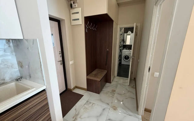 687 Na Krymskoy 89 Apartments