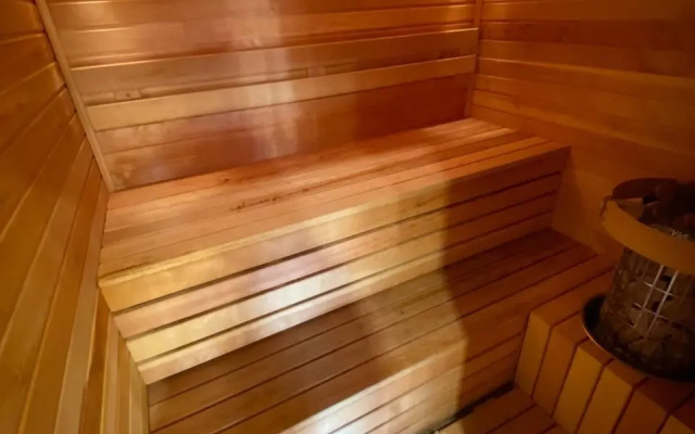 Dom Dlya Otdykha S Basseynom I Saunoy Private house