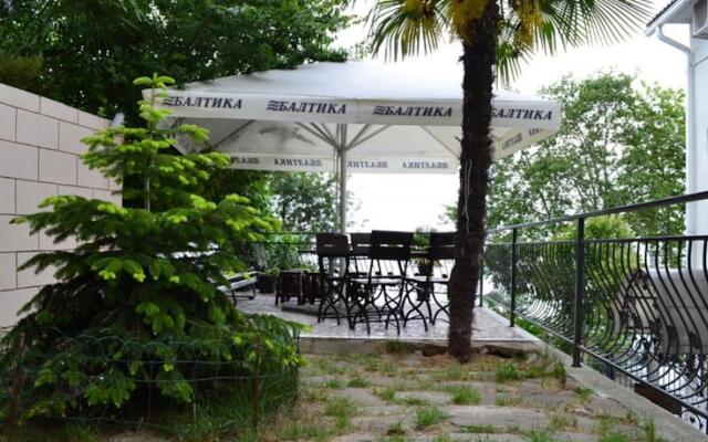 Anzhelika-Albatros Hotel