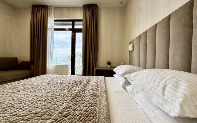 Okolo Morya  Apartments 19