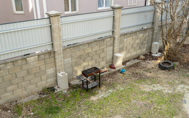 Dvukhetazhnaya S Terrasoy Otdykh U Ruchyya Flat