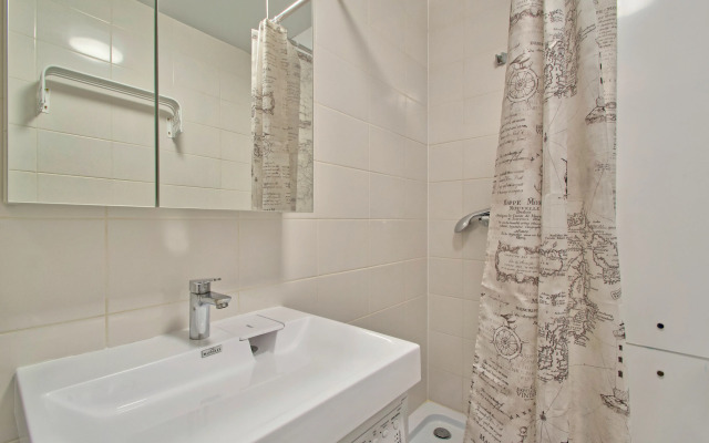 Apartments Uyutnaya Studiya Dlya Dvoikh U Metro Kotelniki