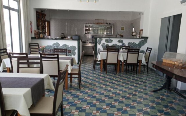 Отель Serifos Beach