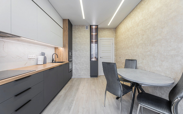 V Samom Tsentre Vozle Metro Flat