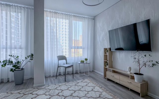 Studiya Green Fox na Bekhtereva 2B Flat