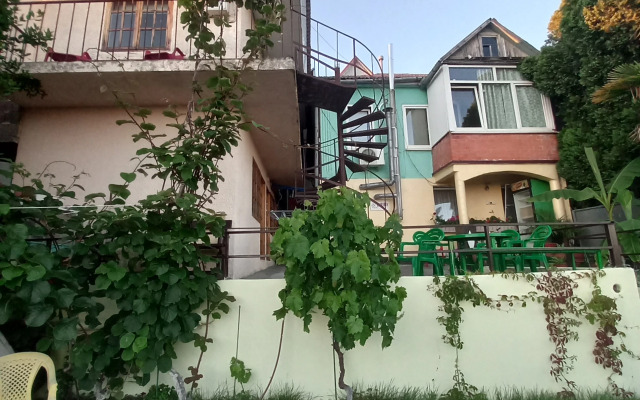 Laza Guest House