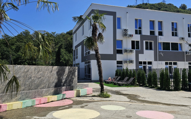 Stilnye Apartamenty S Otdelnym Vkhodom V Apart-Komplekse S Basseynom Apartment