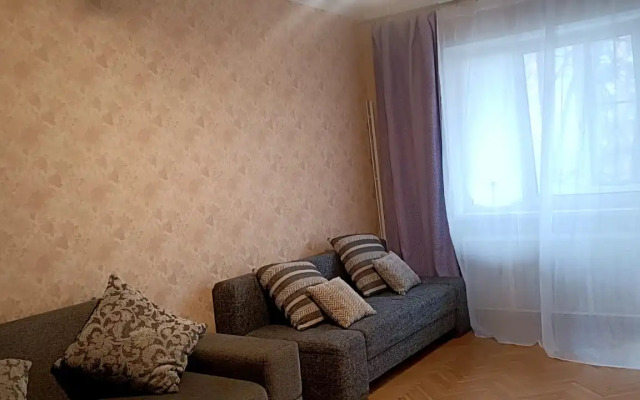 Uyutnaya Odnokomnatnaya s Balkonom Flat