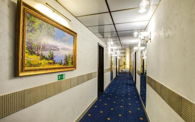 Grand on Bolshoy Apartments