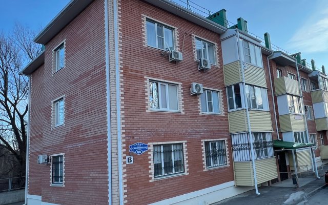 Na Ordzhonikidze 88 Apartments