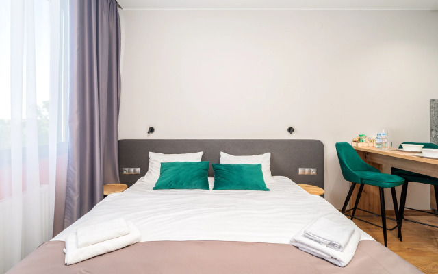 V Apart-Otele Kirovsky Avenir Apartments