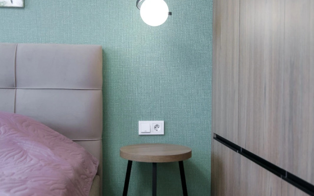 Yevrodvukhkomnatnaya S Sovremennym Remontom Flat