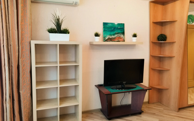 Na Verkhne Proletarskoy 35 Flat