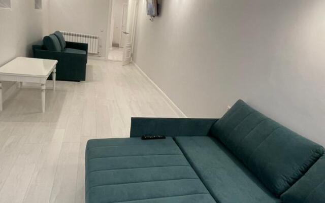 Апартаменты "В гостях у Нури"