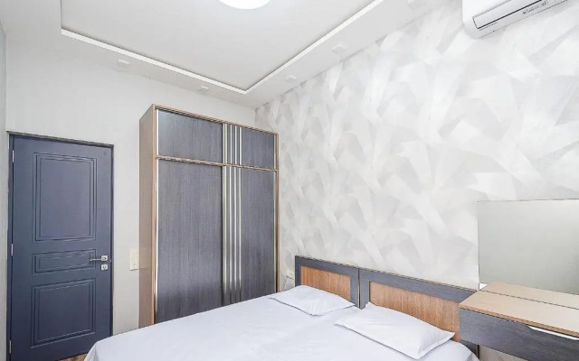 15 Prekrasnaya S Novym Remontom V Tsentre Goroda Flat