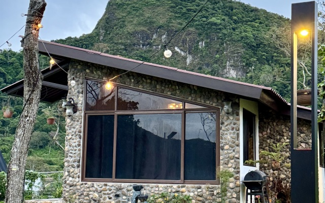 Pika 02 by Pika Cabins Chalet