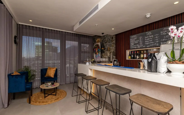 Отель 16 On Bree by ITC Hospitality