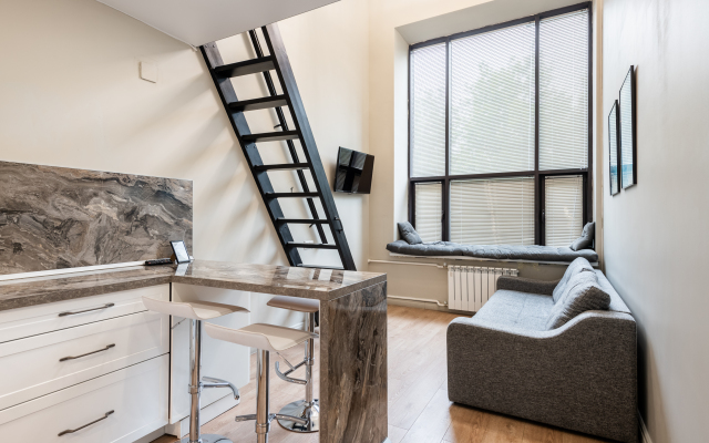 1-Komnatnaya Kvartira 38M² Na 1/3 Etazhe Flat