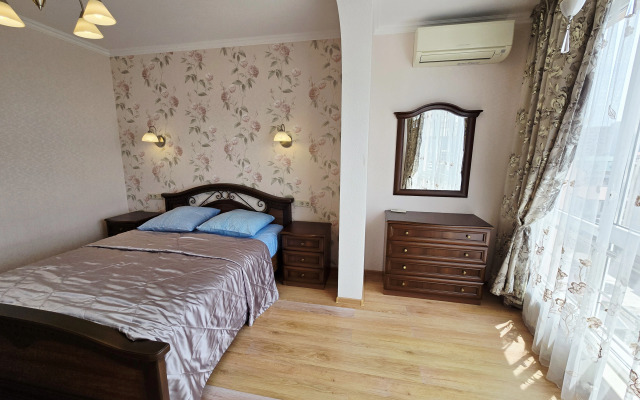 Prostornaya s vidom na more Flat