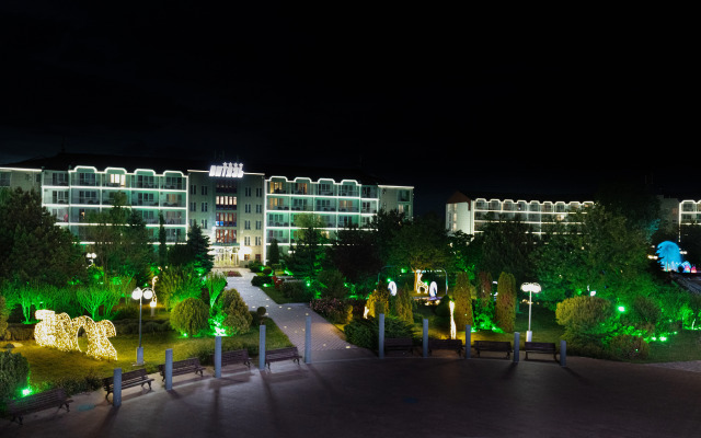 Hotel Lok Vityaz