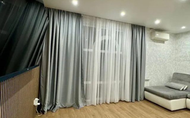 Na Pereletnoy 22 Flat