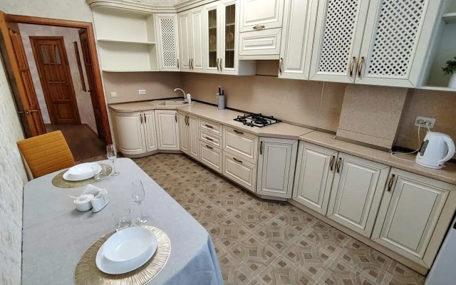 Apartamenty komfort plyus dlya semyi Flat