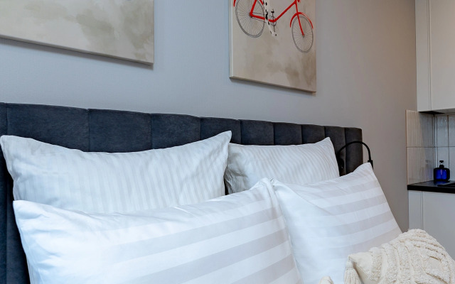 Апартаменты Студия у метро 906