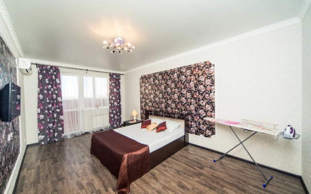 Квартира от компании Хоум Отель на Мичурина 152