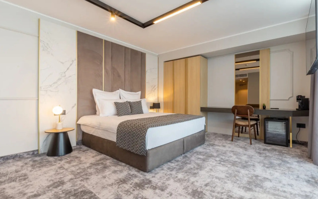 Lupa by Bueno Hotel