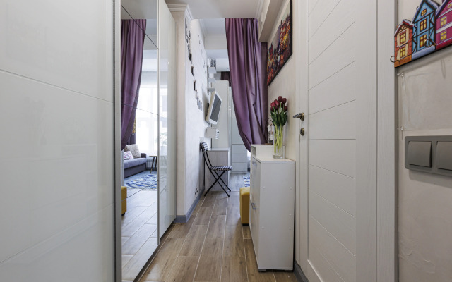 Апартаменты Уютная студия у метро Рязанский проспект