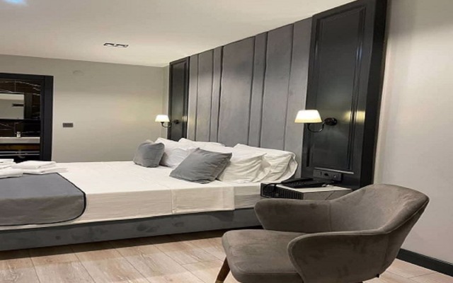 Express Plus Hotel
