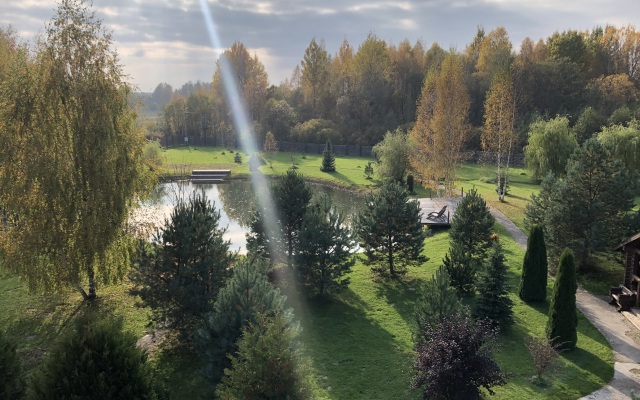 Гостевой Дом с Клёвой Рыбалкой в Своём Пруду, Около Реки