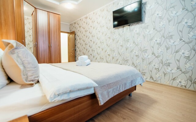 Апартаменты Двухкомнатные на Переулке хрустальном 27 на 15 этаже